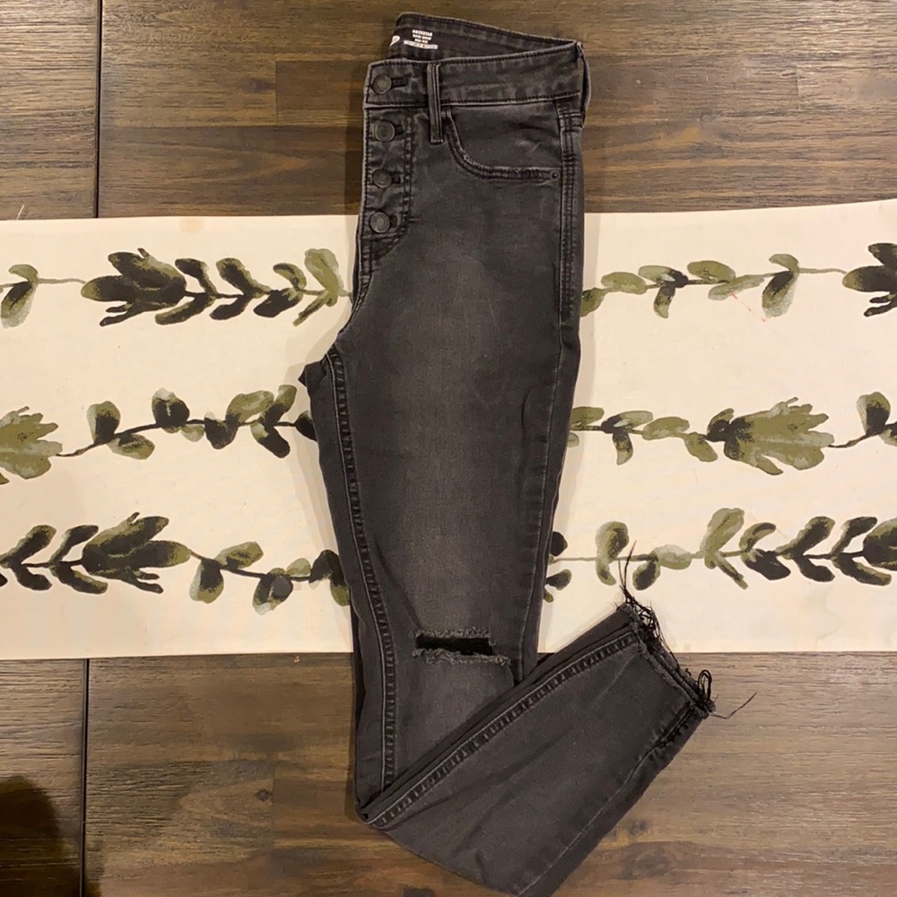 Old Navy Rockstar jeans